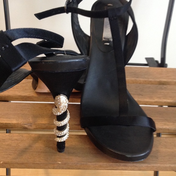 BCBGMAXAZARIA 9.5 - Picture 7 of 9